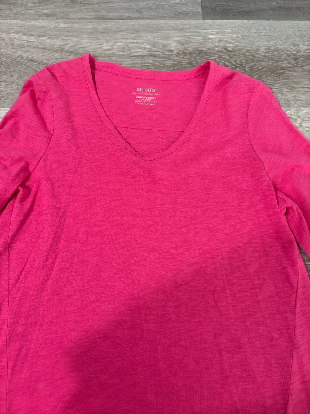 Chicos “The Ultimate Tee”  Pink V-Neck 3/4 Sleeve Women's Top - Picture 3 of 7